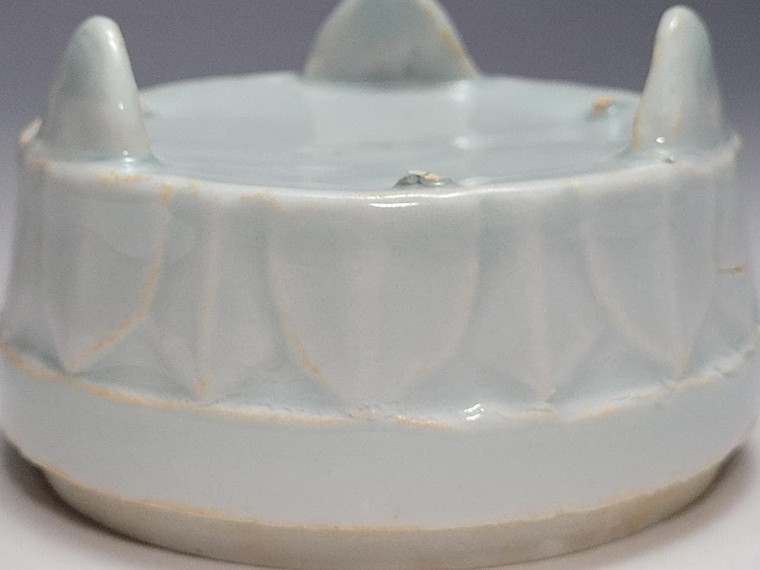 白釉 透刻紋 蓋香炉 宋元時代 幅約9cm
