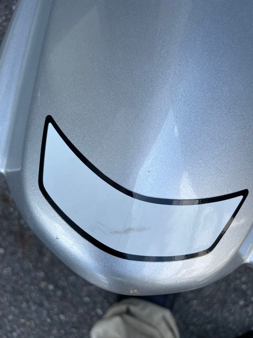 スズキ　アドレスv125s カウル シルバー