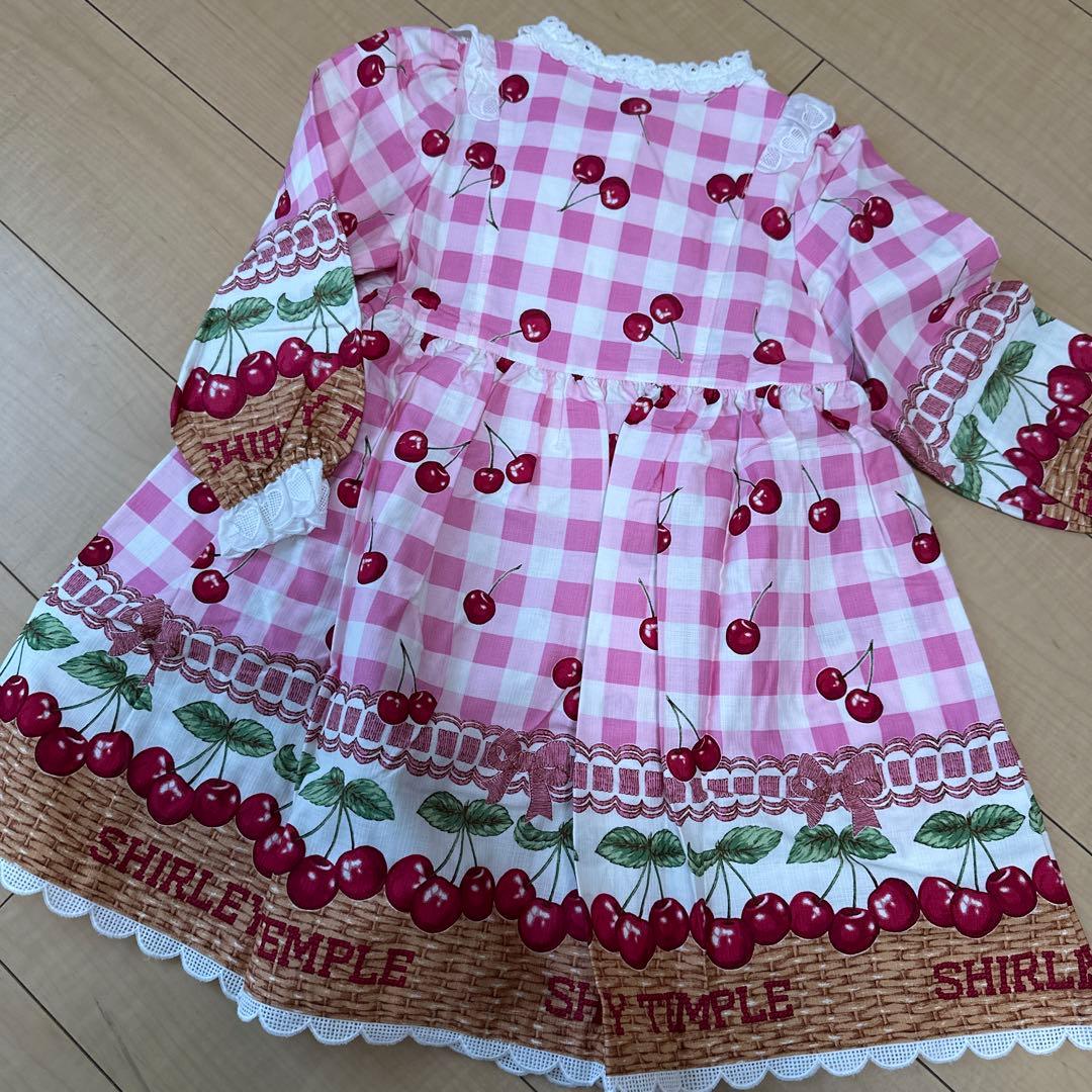最終本日削除　110SHIRLEY TEMPLE さくらんぼプリントワンピース