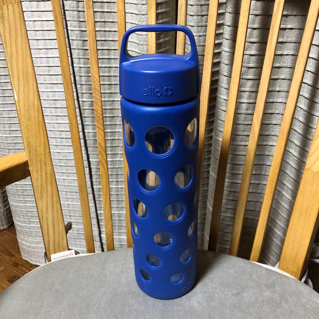 Ello Pure Glass Water Bottle。