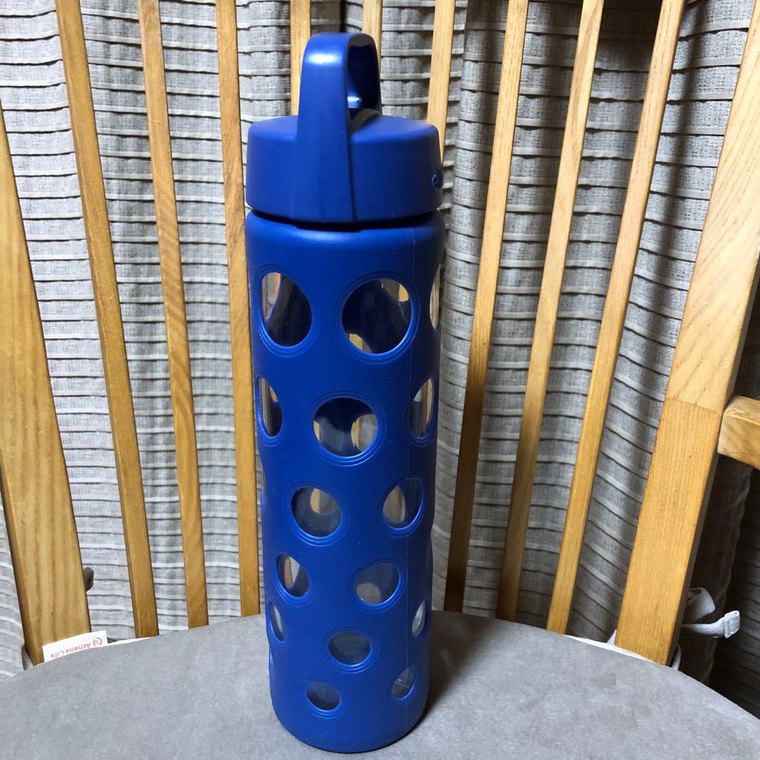 Ello Pure Glass Water Bottle。