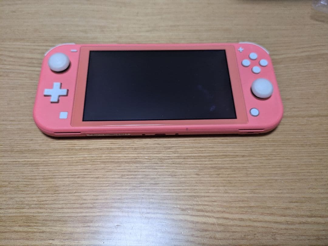 Nintendo Switch Lite コーラルピンク 　ケース付