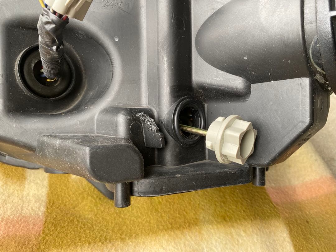 86 クリスタルアイLEDヘッドライト