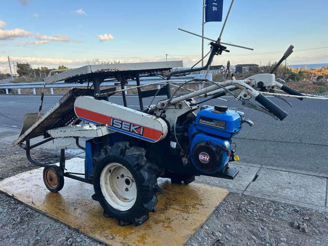 イセキ　コーンカッター　コーンハーベスタ コーン刈取機 RC100 動画あり