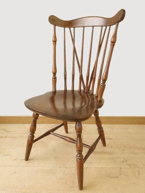 飛騨産業　キツツキ　スピンドルチェアーＡ　イス　椅子　 木製　再塗装済ＵＳＥＤ