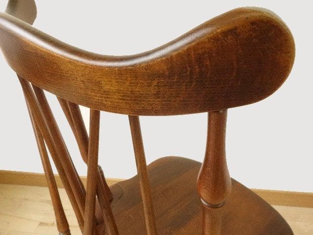 飛騨産業　キツツキ　スピンドルチェアーＡ　イス　椅子　 木製　再塗装済ＵＳＥＤ