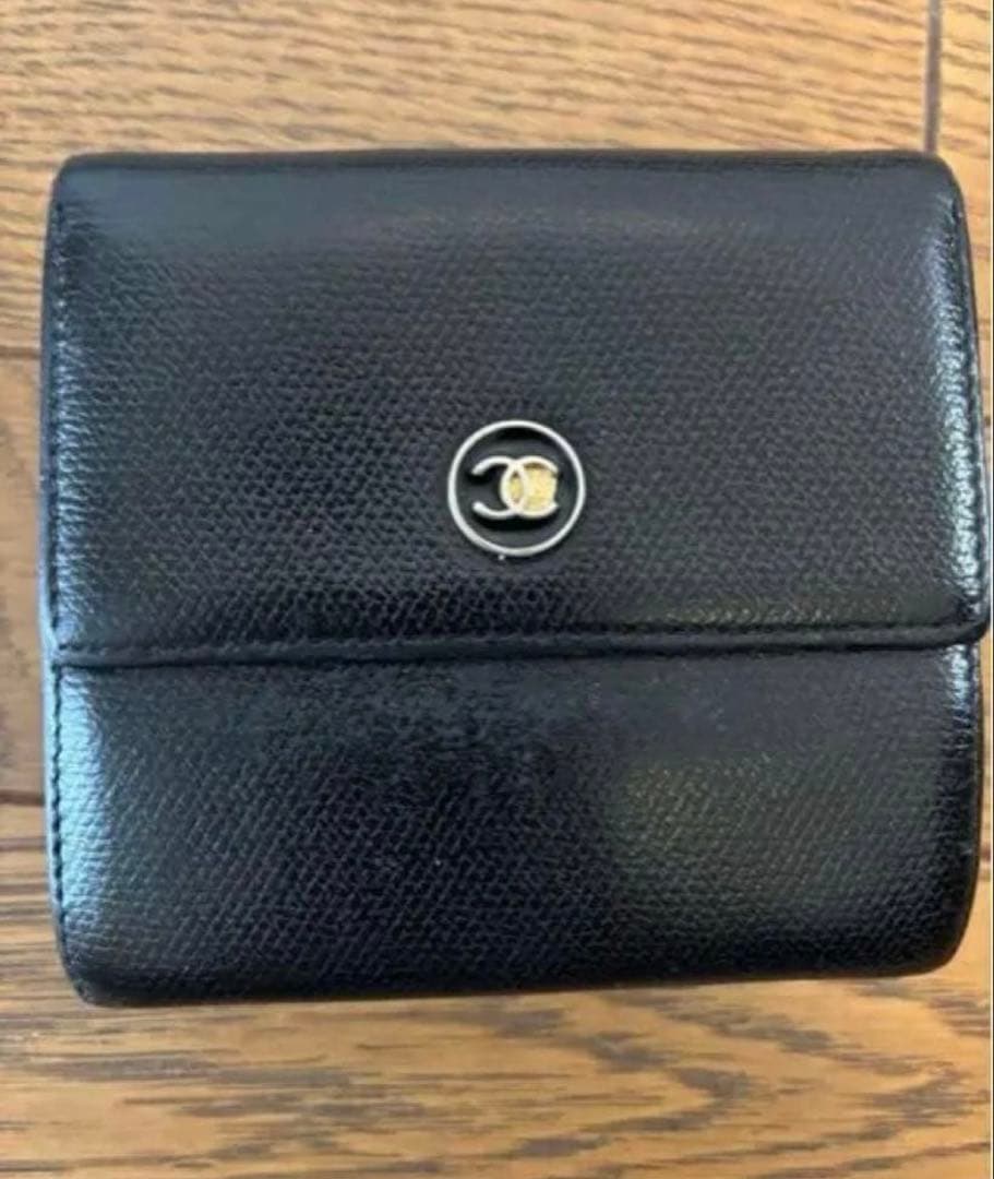 CHANEL シャネル 二つ折り財布