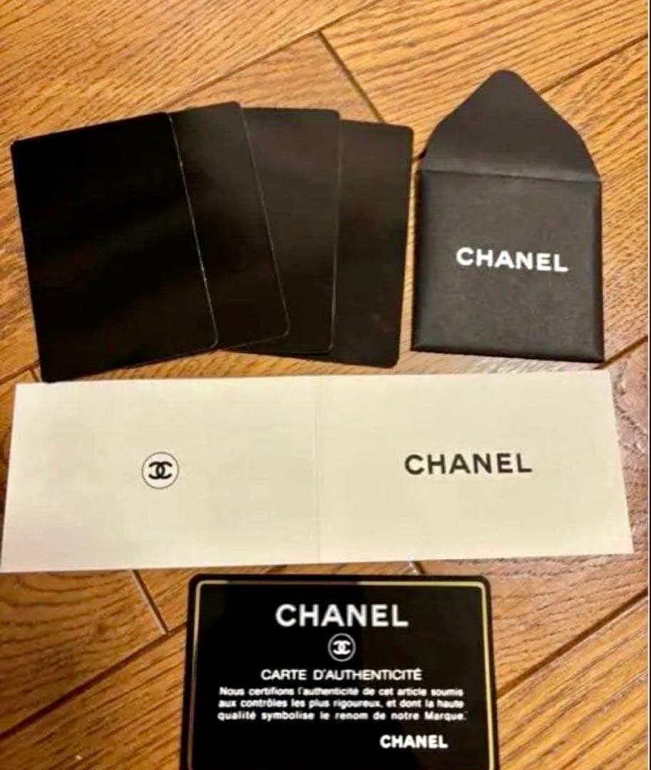 CHANEL シャネル 二つ折り財布