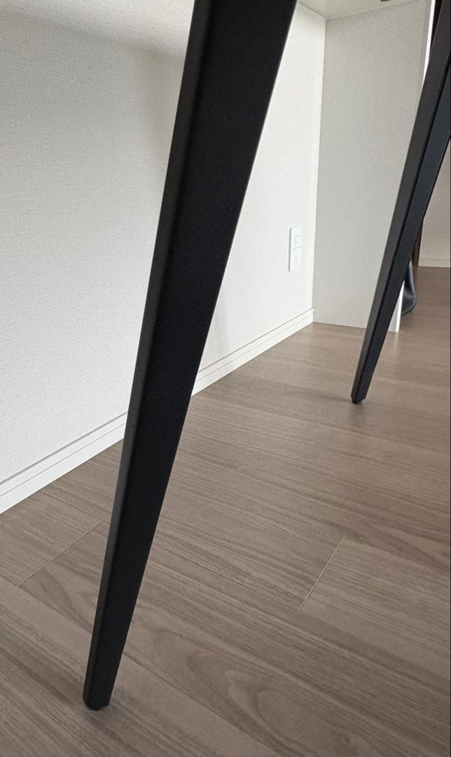 TARNY ダルトン セラミック ダイニングテーブル 定価140,800円