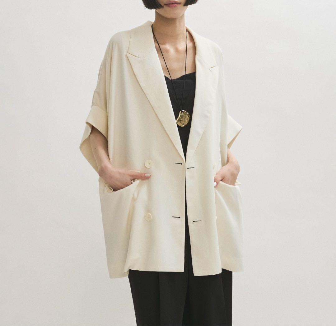 アダムエロペ　ショートシャツジャケット　キナリ　完売アイテム　オーバーサイズ