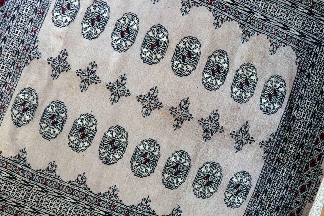 ヴィンテージラグ トライバルラグ　ブハラ　ラホール産 (148×129cm)