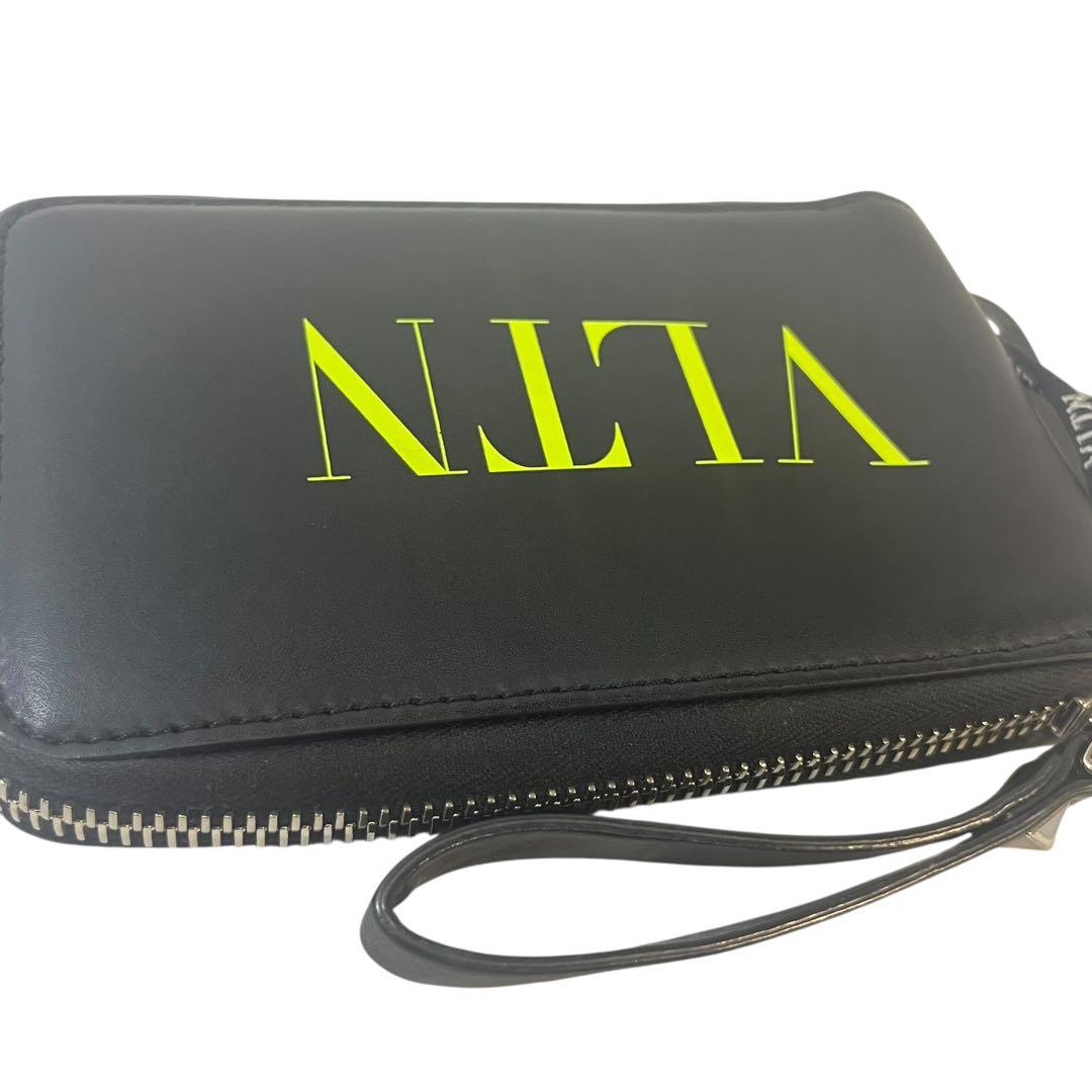 ヴァレンティノ　ショルダーウォレット　ネックストラップウォレット　VLTN