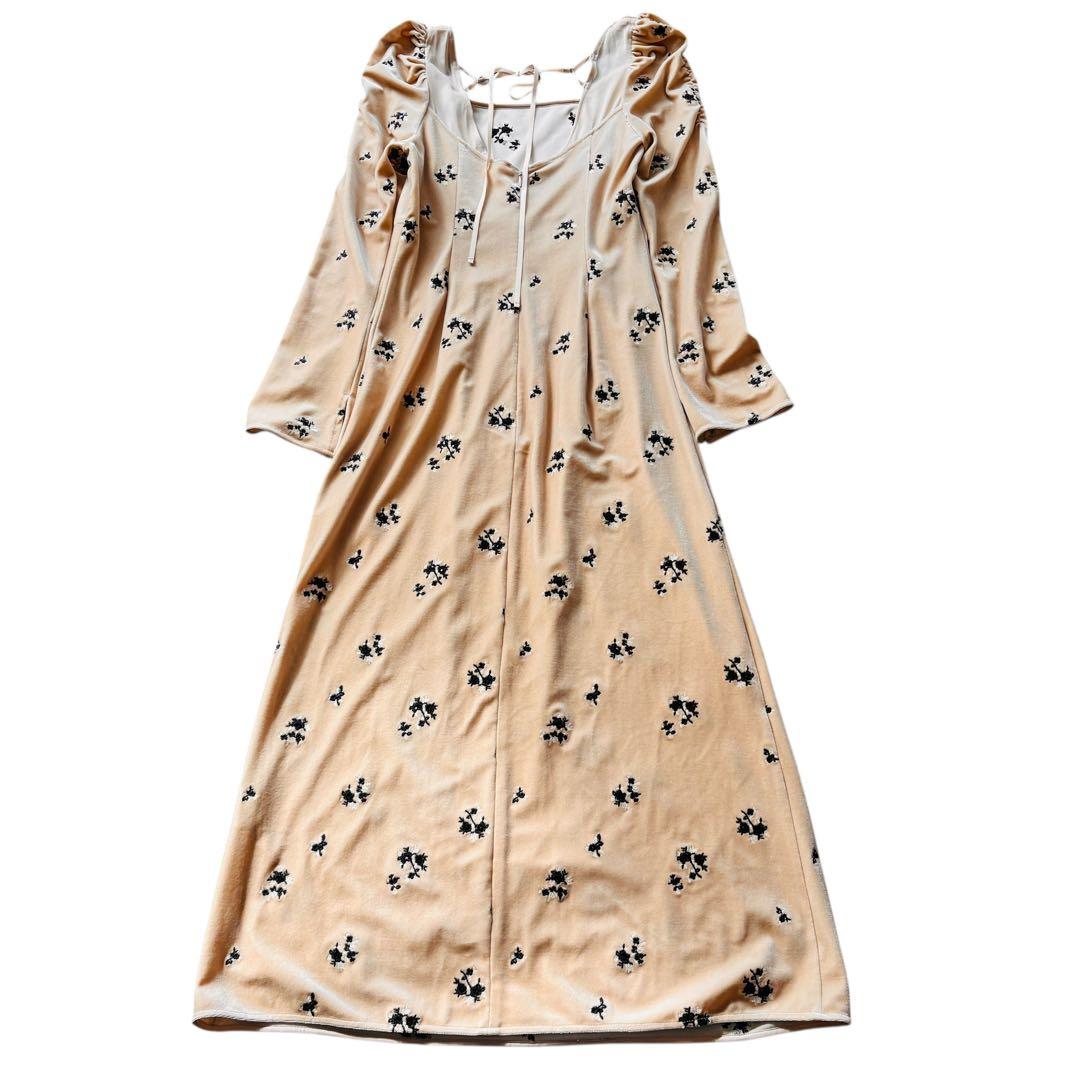 美品　FRAY I.D 完売24AW スクエアネックベロア刺繍OP