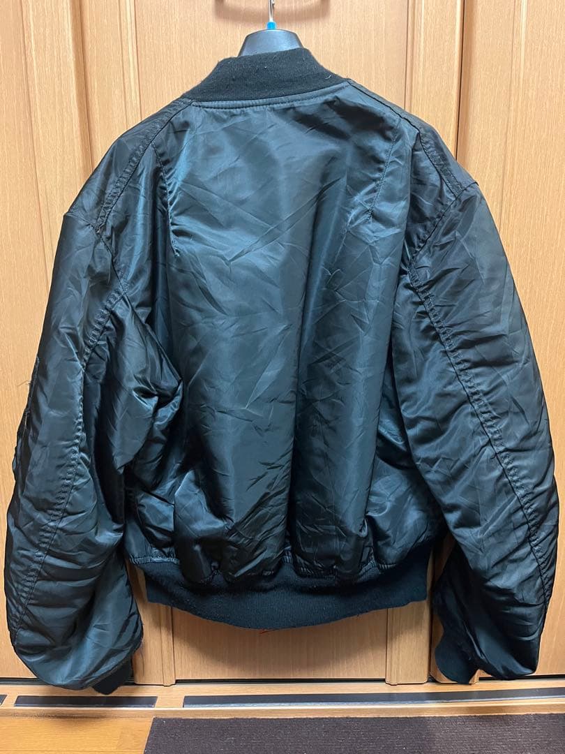 MA-1スタイル ブラックジャケット