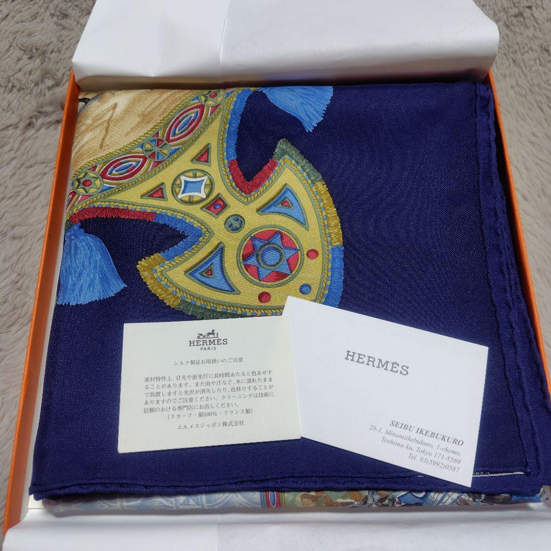 HERMES ネイビー スカーフ　カレ90 動物プリント　美品♡