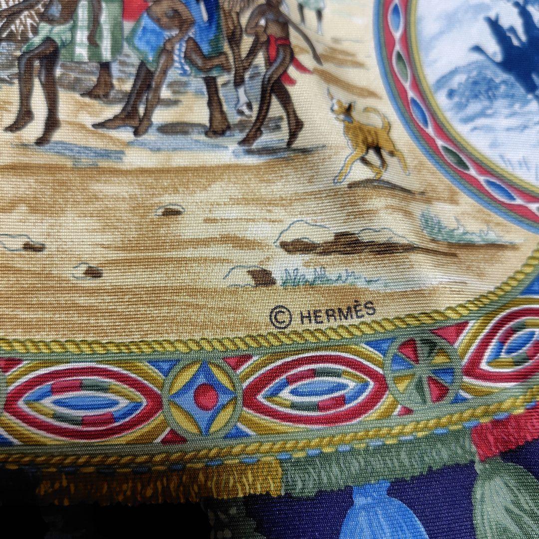 HERMES ネイビー スカーフ　カレ90 動物プリント　美品♡