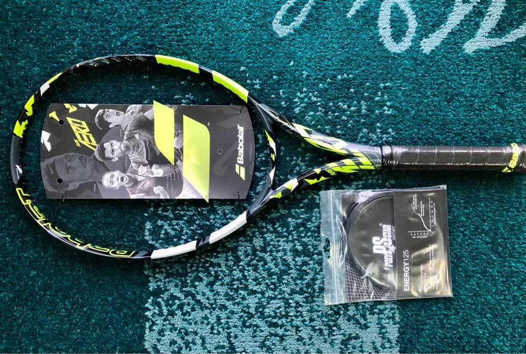 ゆ*じ様 新品未使用 Babolat PURE AERO G2 ガット付き