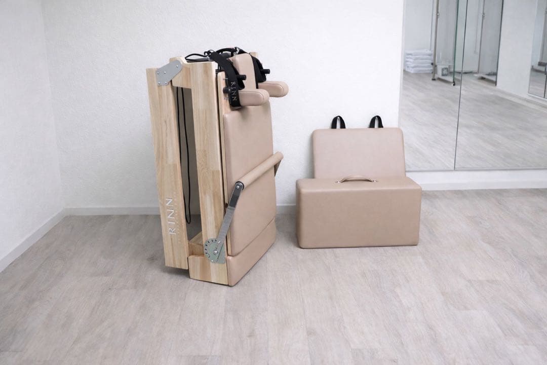 【新品 送料込】折りたたみ リフォーマー マシンピラティス