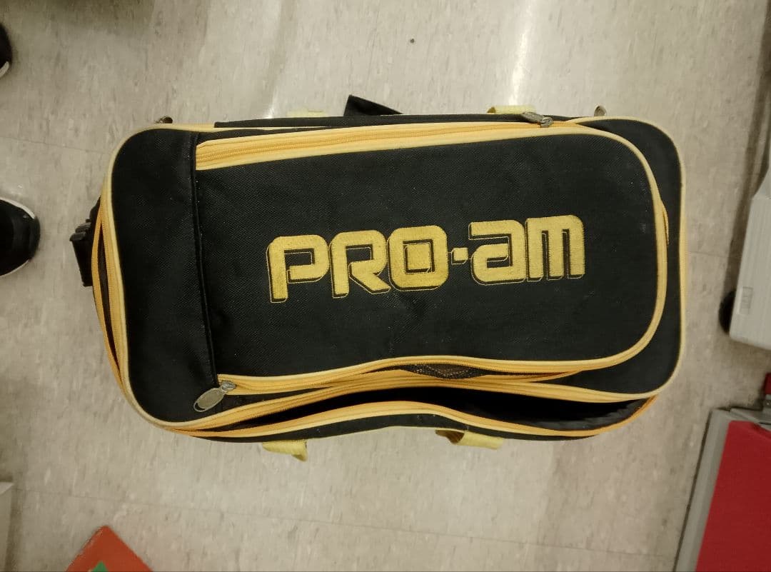 ボーリングボール　14ポンド　２点セット　ケース付き