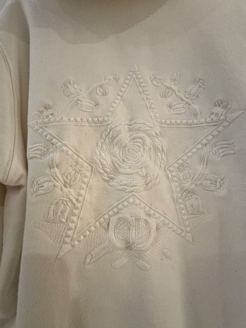 Christian Diorホワイト パーカー 星とバラ刺繍2024