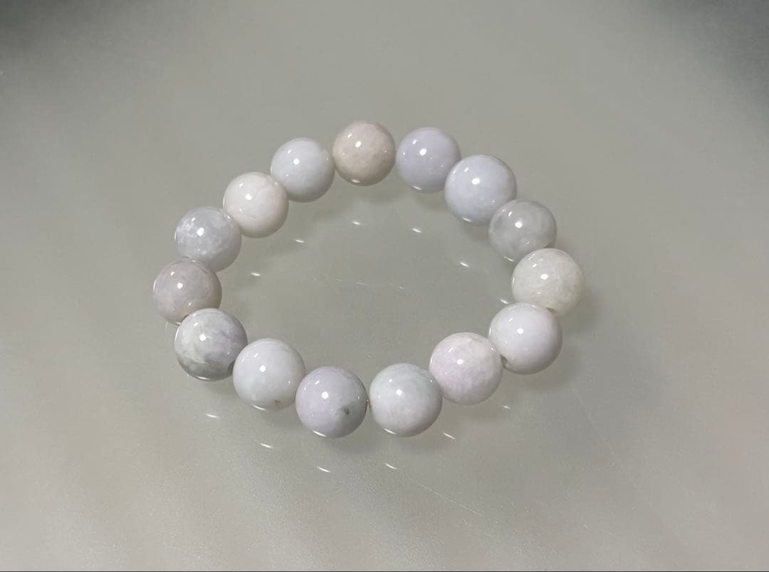 硬玉翡翠（１３.５mm珠、径１６cm）⑨（鑑別書付き）