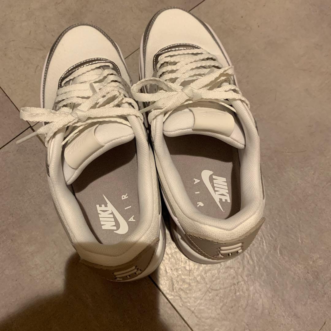 NIKE エアマックス90 LV8