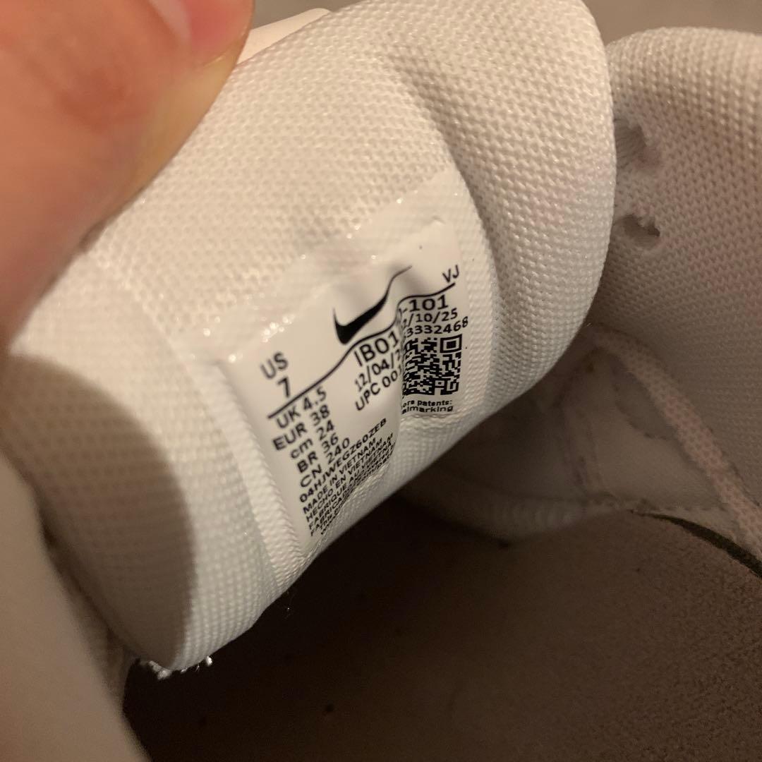 NIKE エアマックス90 LV8