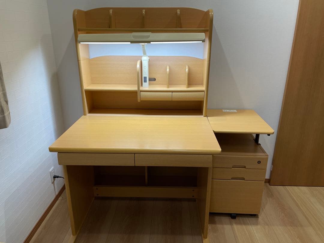 ニトリ学習机　机