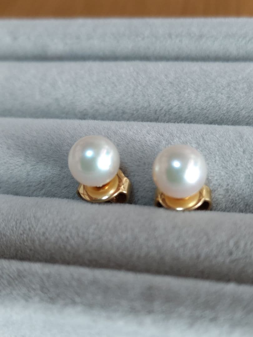 ミキモト真珠スタッドピアス