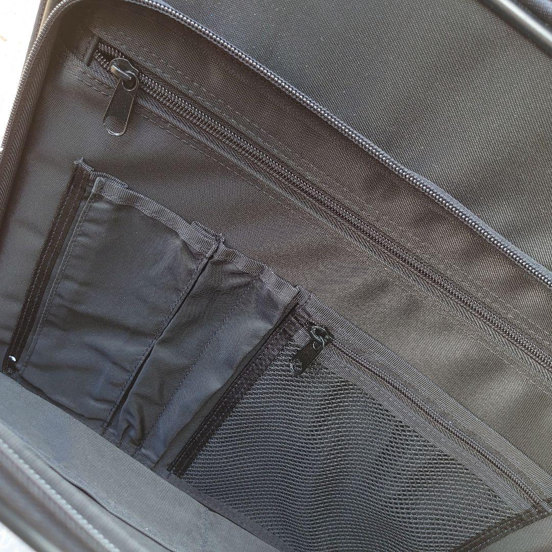 SWANY(スワニー)　黒　キャリーケース