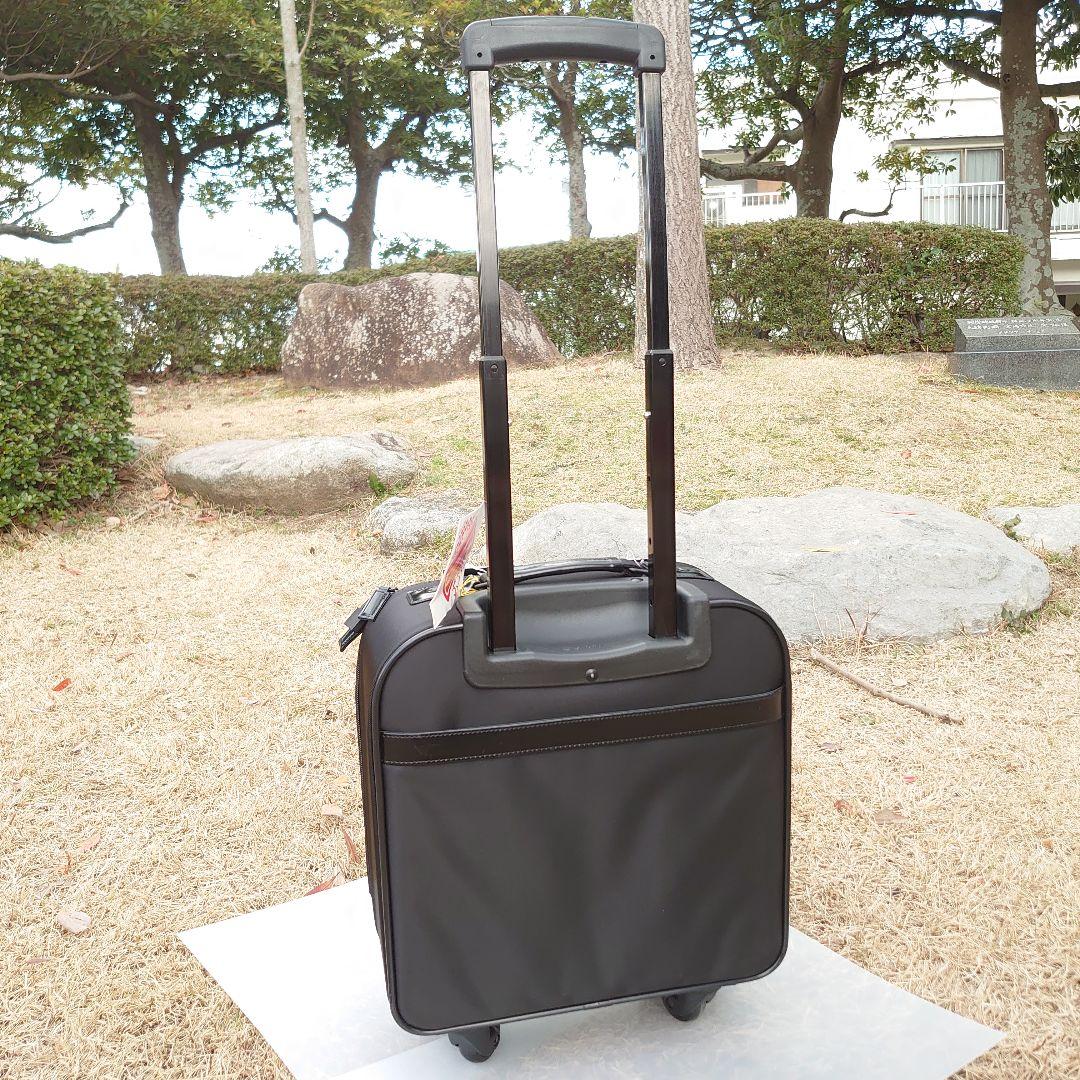 SWANY(スワニー)　黒　キャリーケース