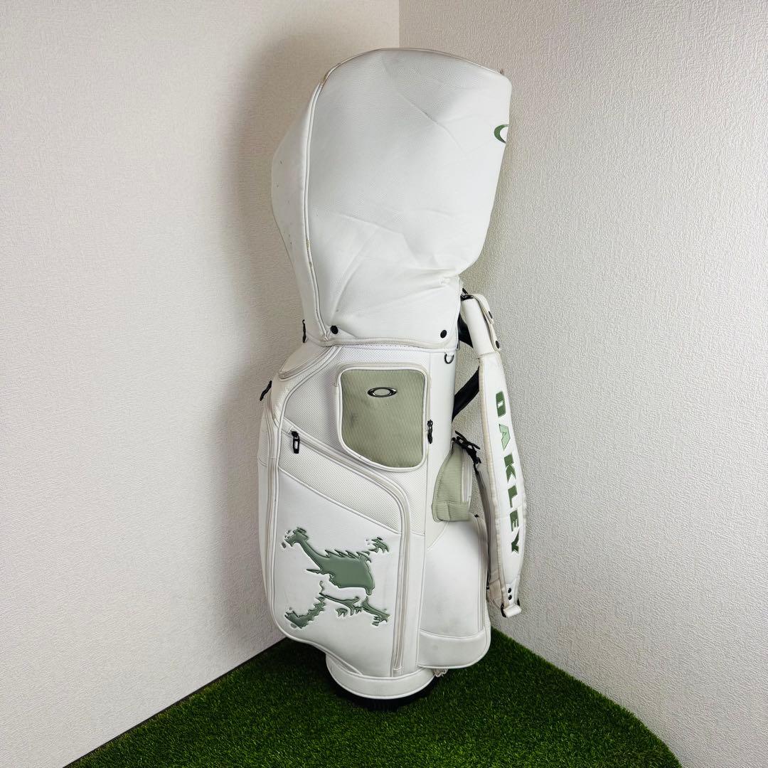 【人気モデル】オークリー ツアーモデル キャディバッグ 白