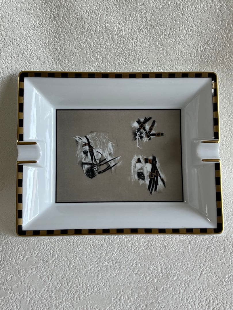 HERMÈS 陶磁器灰皿 ストライプデザイン馬柄