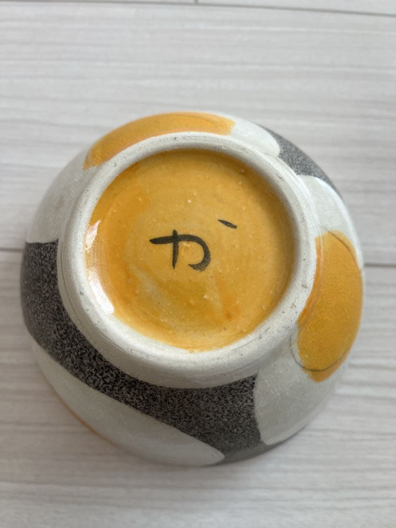 今井一美さん作 たまご　にんにく　タマネギデザインの陶器