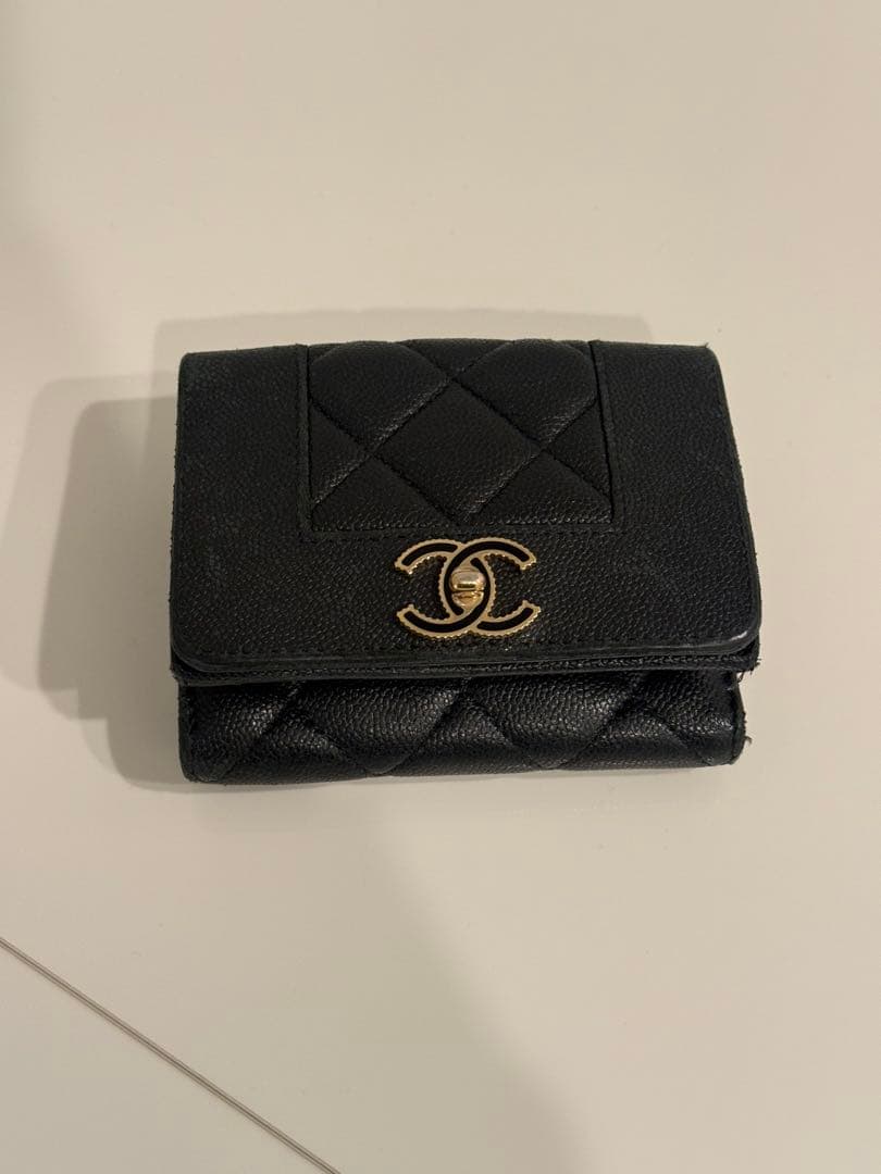 【値下げ】CHANEL 黒 キルティング 三つ折り財布