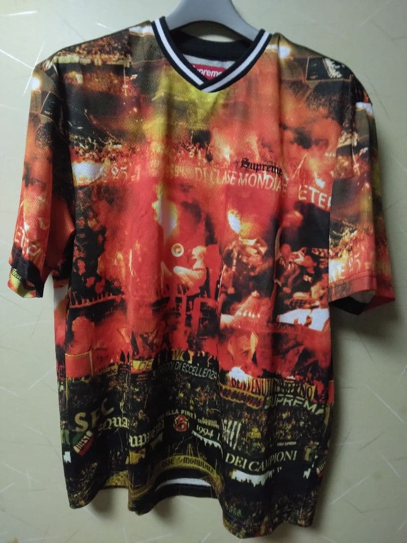 ウェア Supreme Vinci Per Noi Soccer Jersey