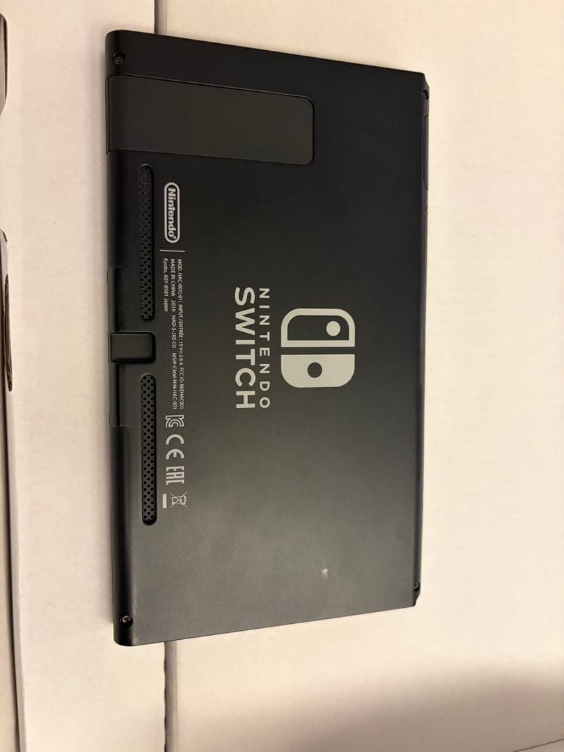 スウィッチ本体（switch）