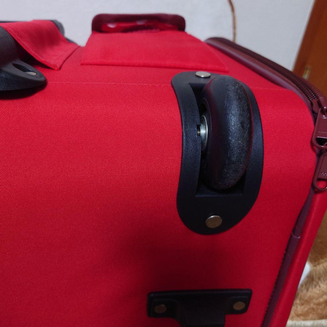 Minnie Mouse 赤いキャリーバッグ