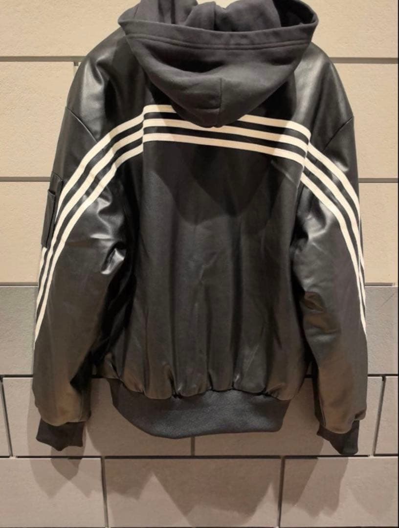 新品M adidasレザーHoodieジャケット JL7556