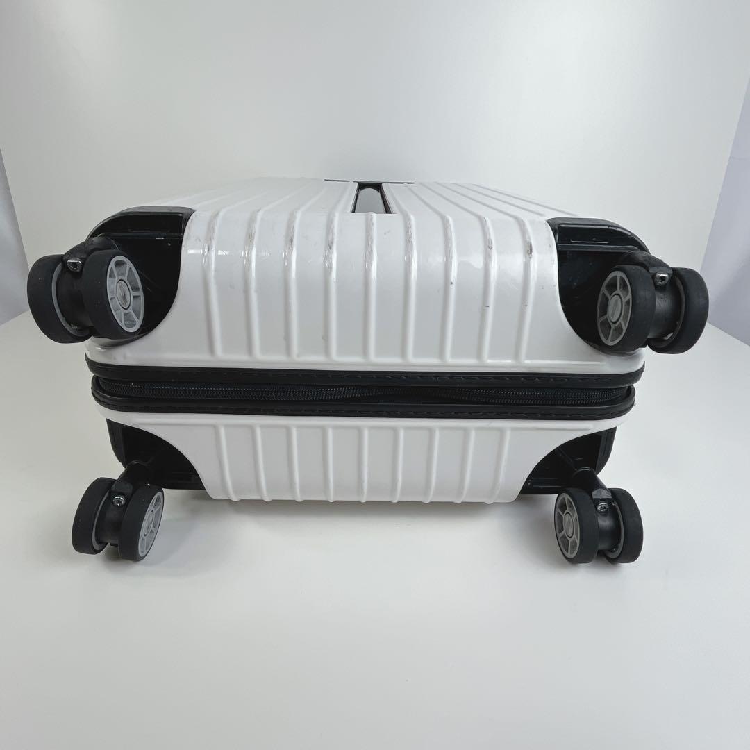 RIMOWA リモワ サルサ エアー　34L 4輪　機内持ち込み可能　白