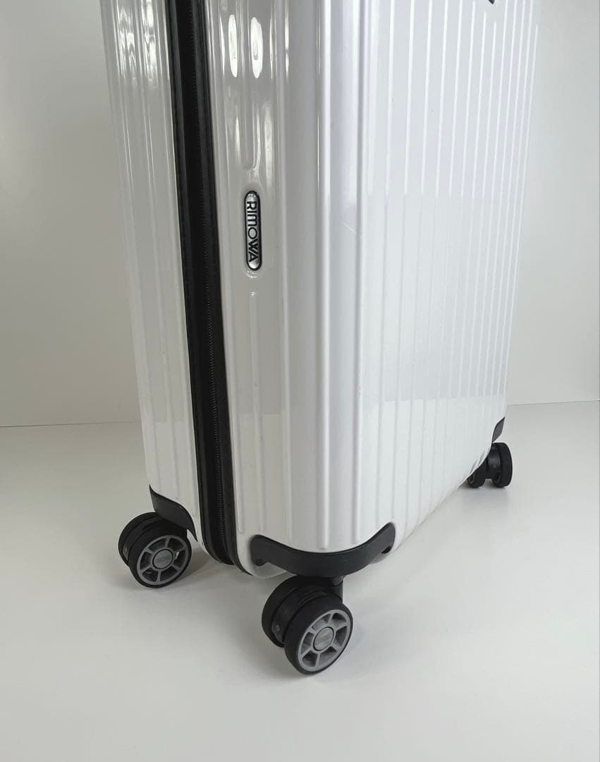 RIMOWA リモワ サルサ エアー　34L 4輪　機内持ち込み可能　白