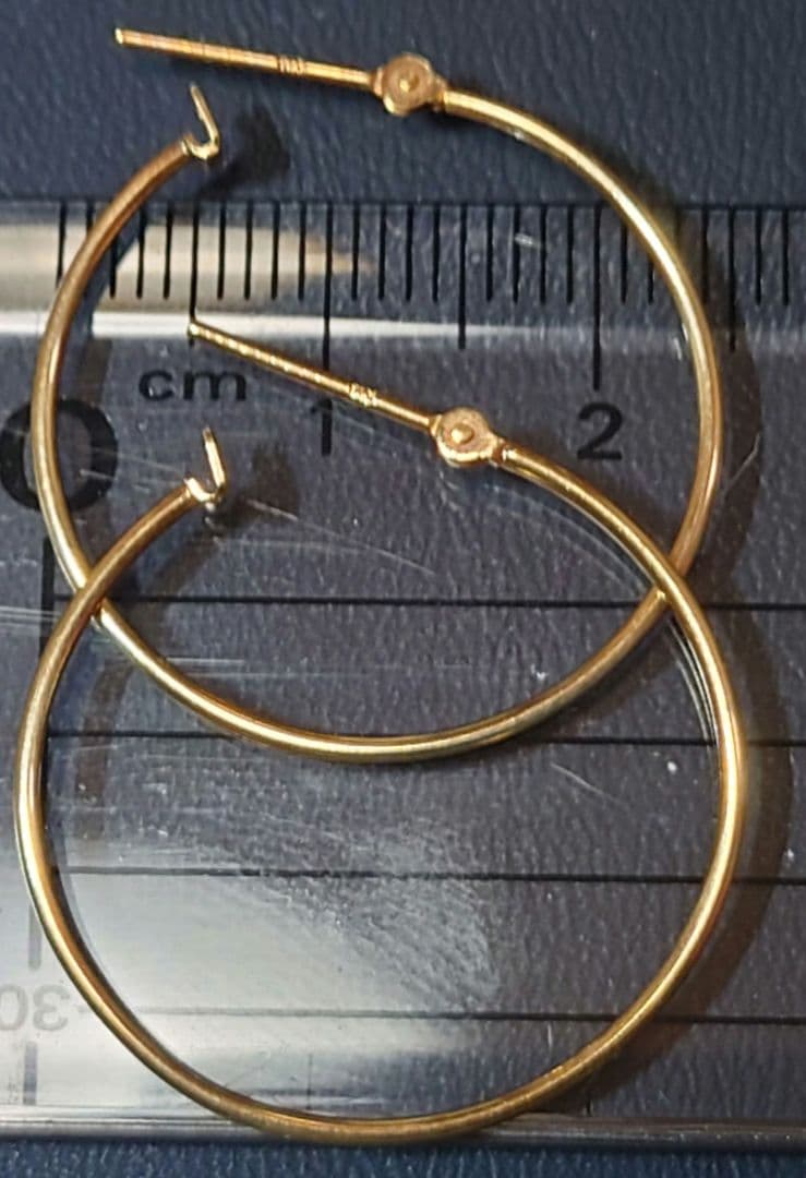 【新品未使用】K18 フープピアス 18金 ピアス