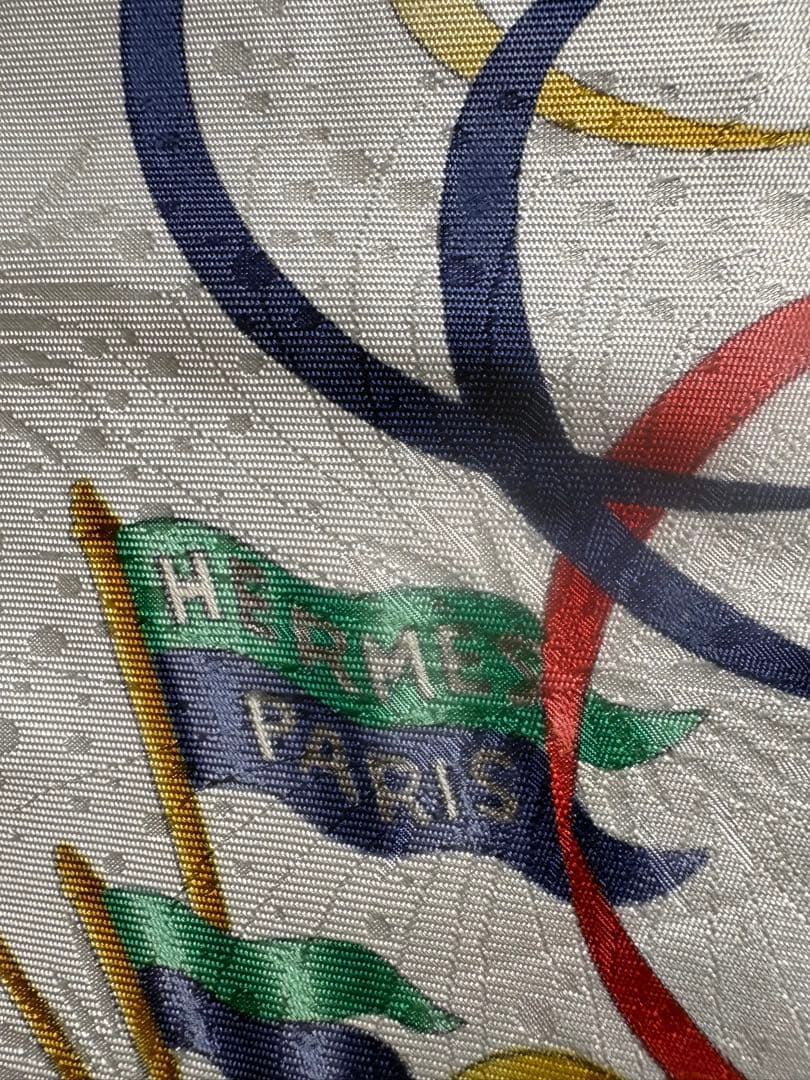 エルメス　大判シルクスカーフ