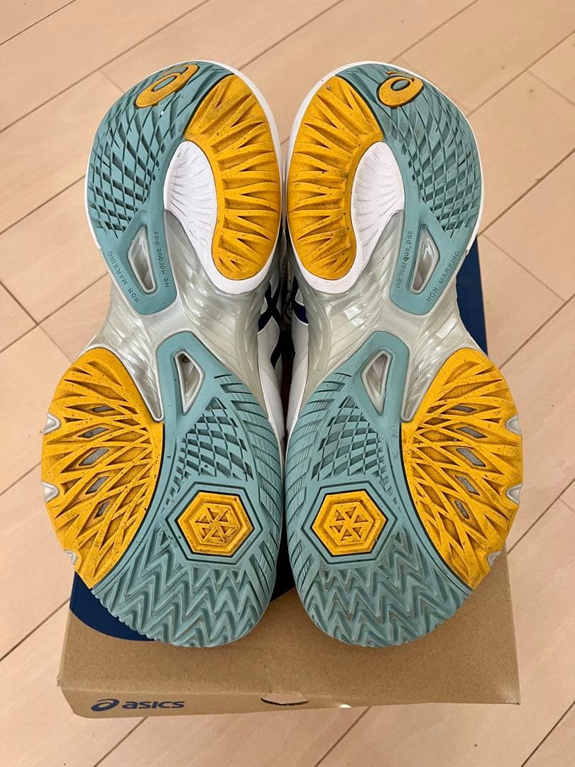 アシックス　バレーボールシューズ　メタライズ　希少　8/31まで