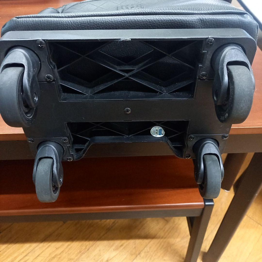 SWANY　スワニー　キャリーバッグ　キルティング　ダイヤキルト