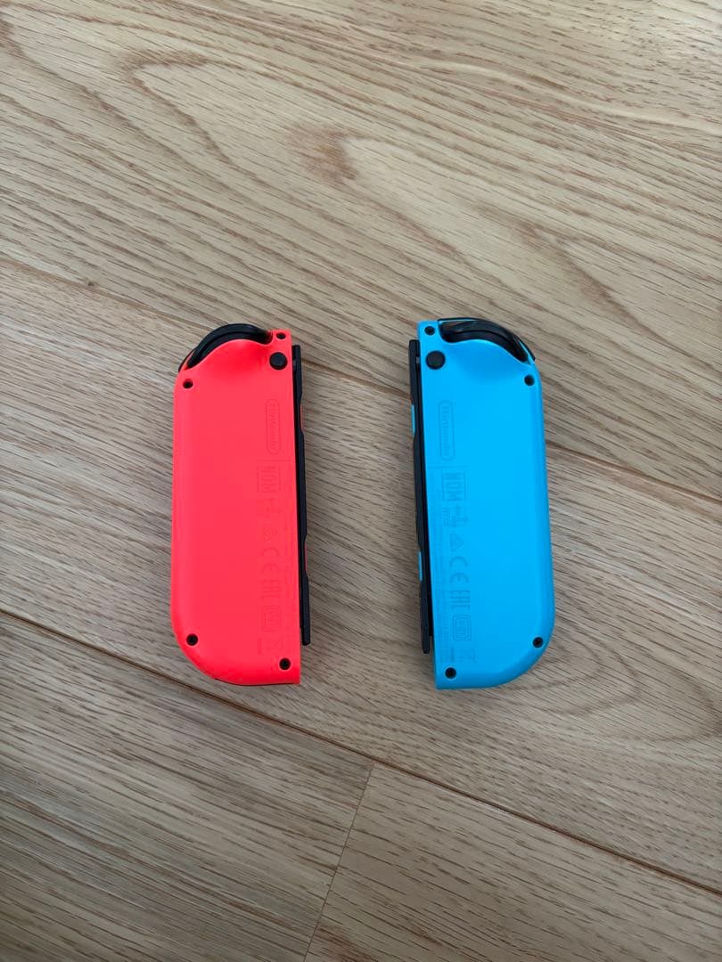 【美品】Nintendo Switch 本体 ネオンブルー/ネオンレッド