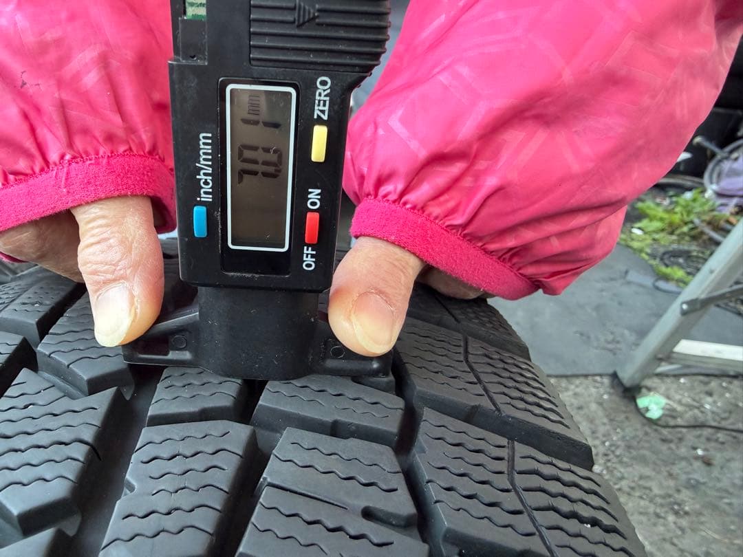 DUNLOP 195/65R15スタッドレスタイヤ 15インチ 4本セット