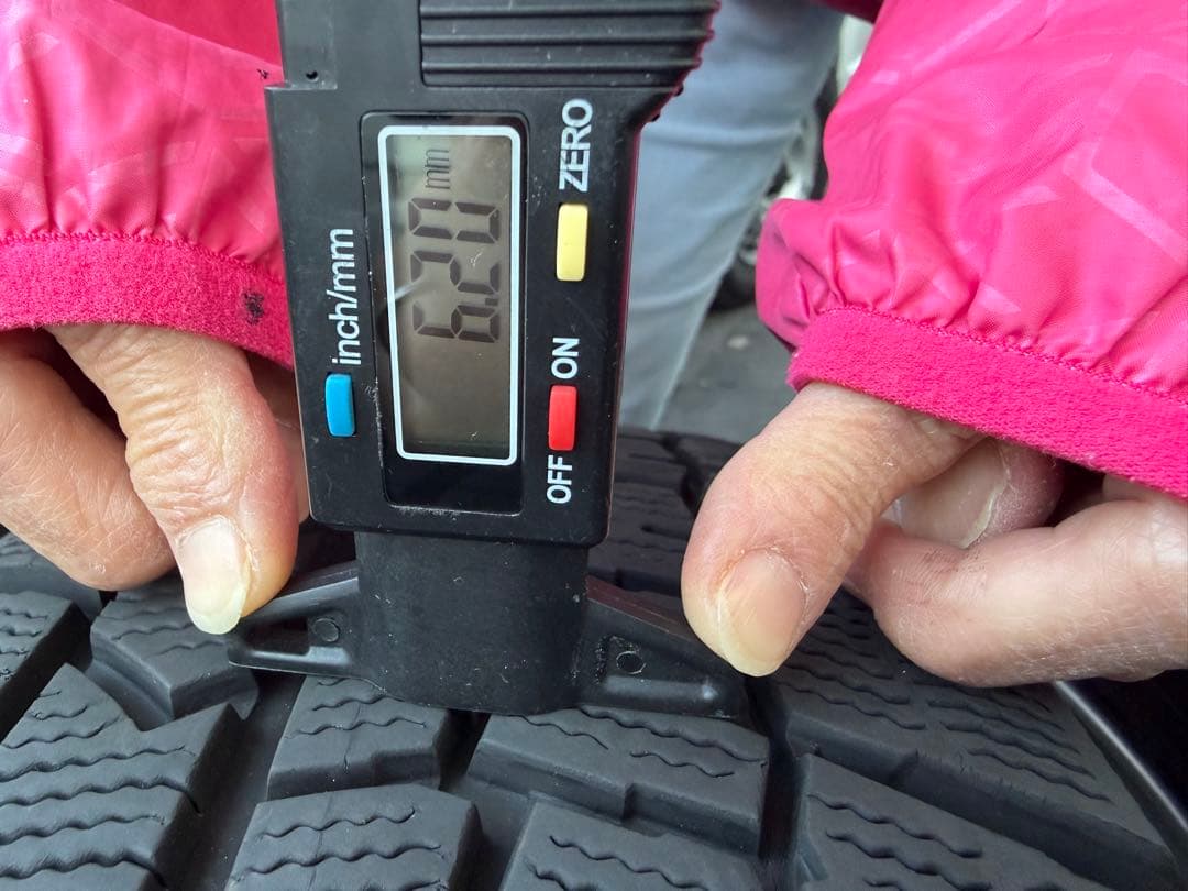 DUNLOP 195/65R15スタッドレスタイヤ 15インチ 4本セット