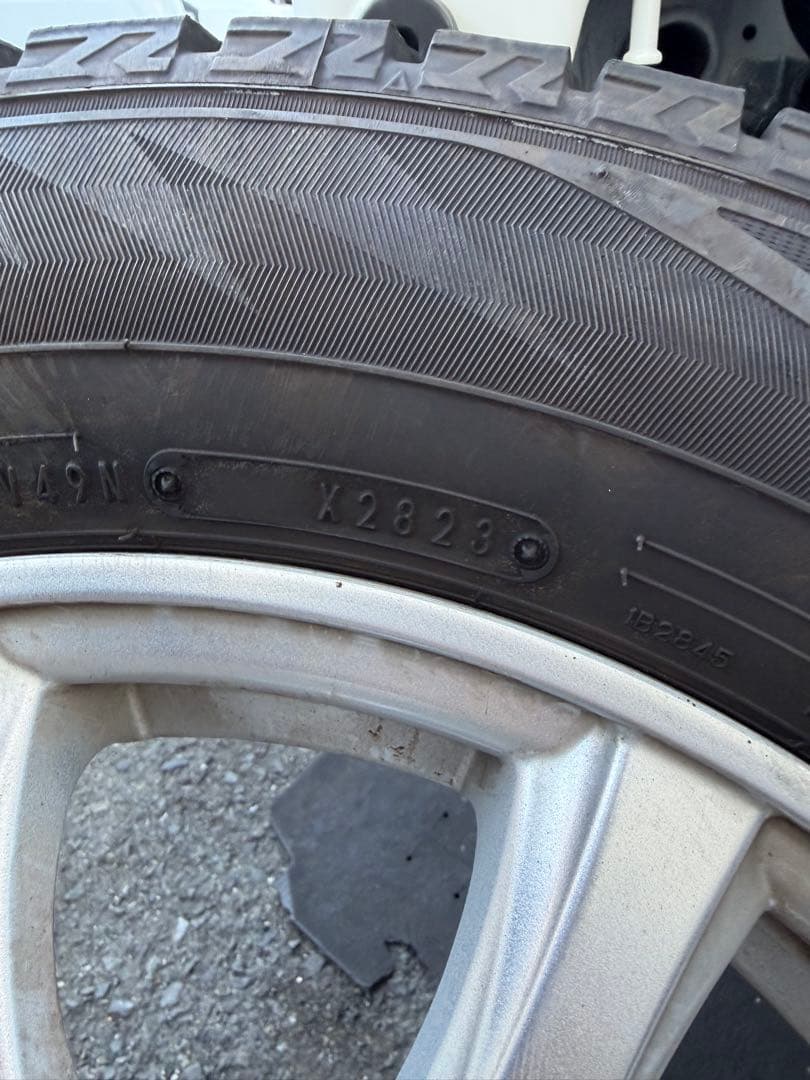 DUNLOP 195/65R15スタッドレスタイヤ 15インチ 4本セット