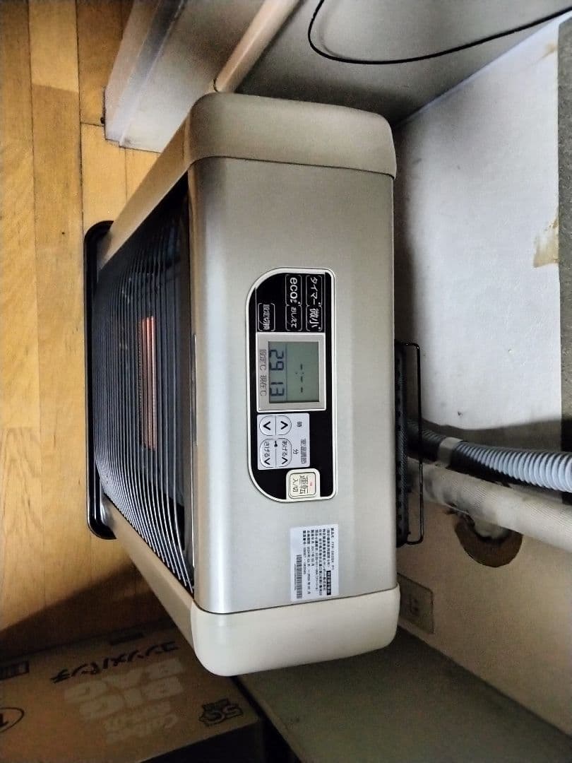 サンポットFF石油ストーブゼータス！品番「FFR‐563SX」2017年式中古品